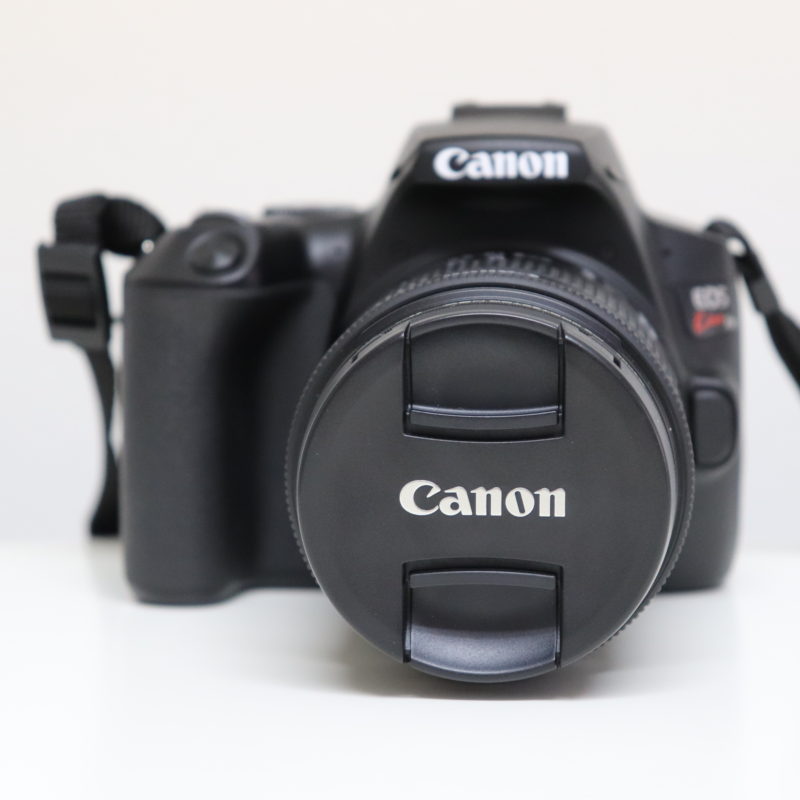 カメラを扱うプロが初心者向け一眼レフのCanon EOS Kiss X10をレビュー