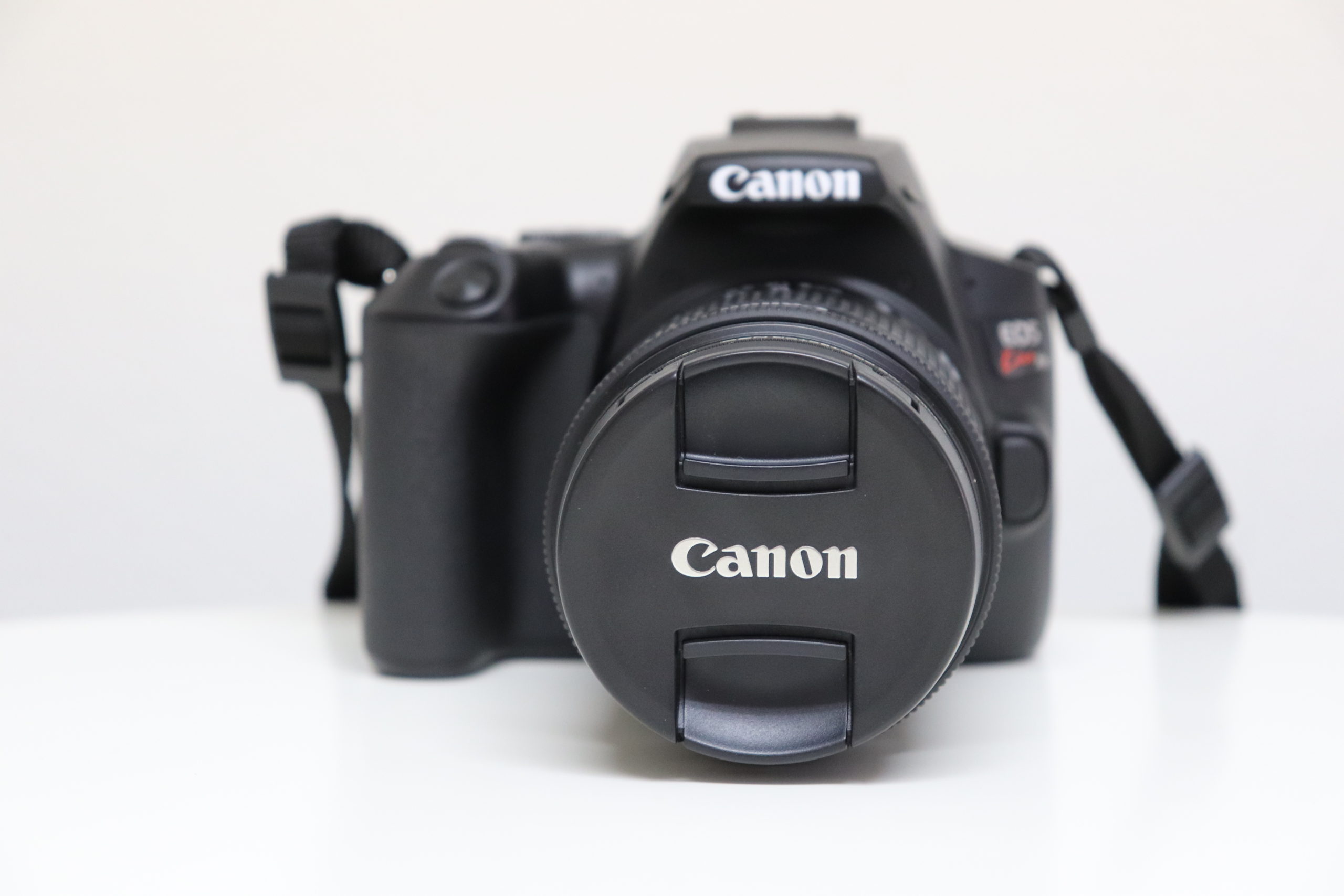 カメラを扱うプロが初心者向け一眼レフのCanon EOS Kiss X10をレビュー